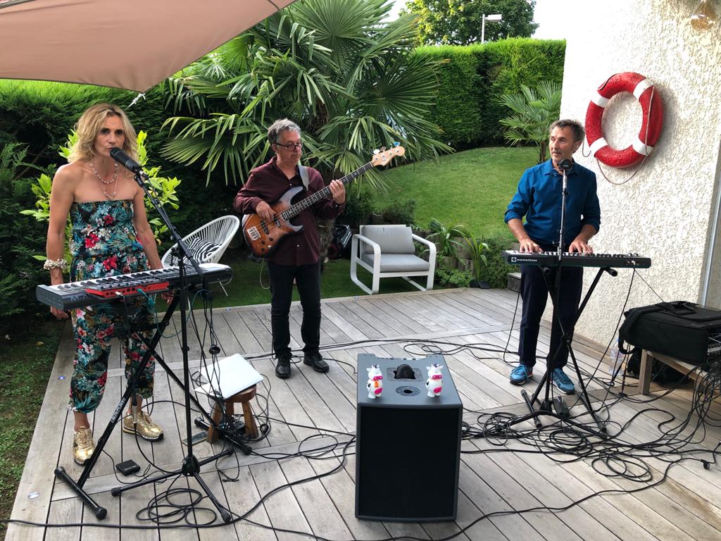 Mich-Line en live — synthé-pop incarnée