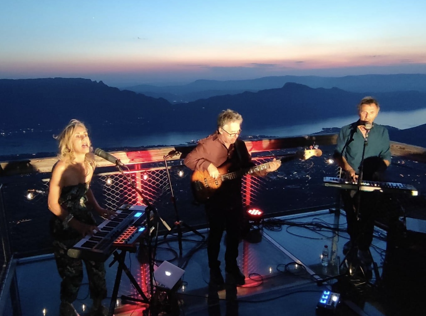 Mich-Line en concert électro-pop — extrait live